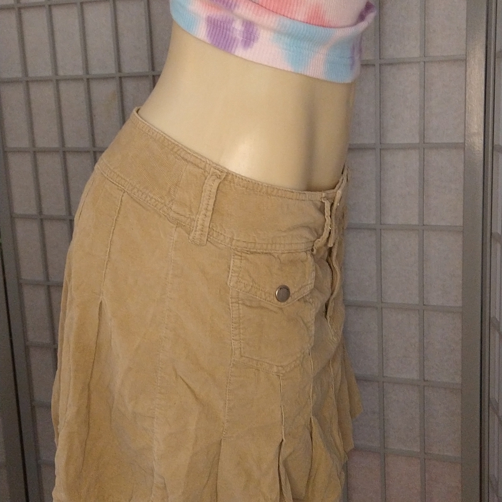 Size 11 corduroy skirt - Picture 5 of 7